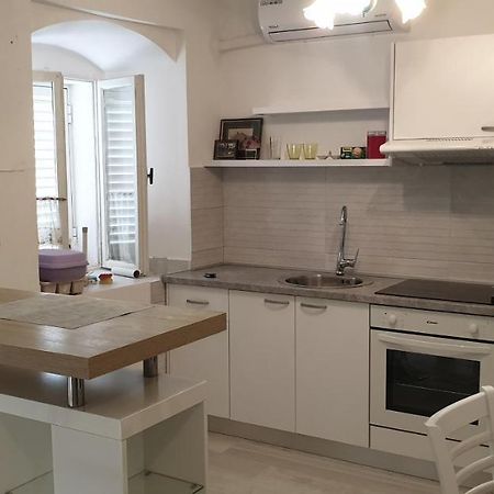 Ulica Dvori Narca 12 Apartment 4+2 Per. Baska  Bagian luar foto