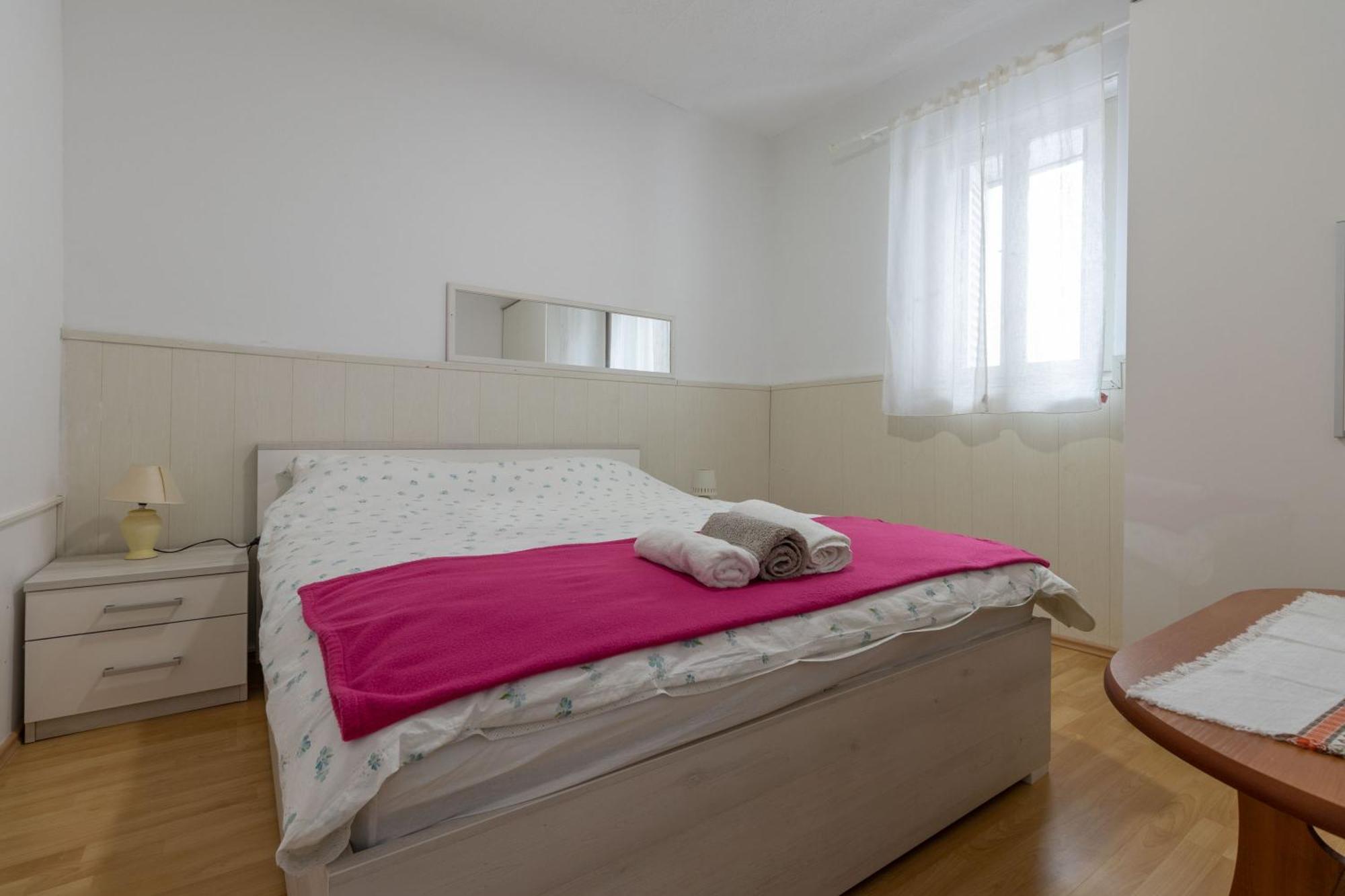 Ulica Dvori Narca 12 Apartment 4+2 Per. Baska  Bagian luar foto