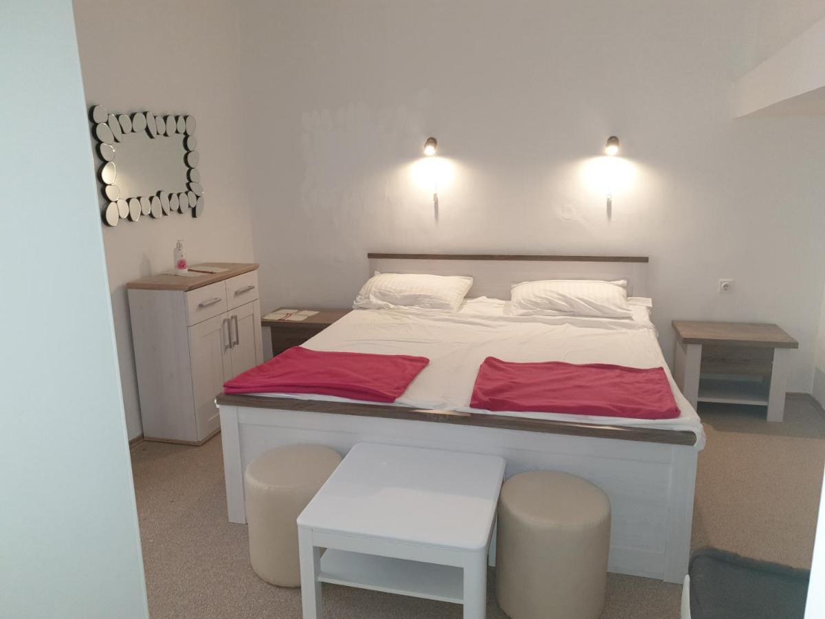Ulica Dvori Narca 12 Apartment 4+2 Per. Baska  Bagian luar foto