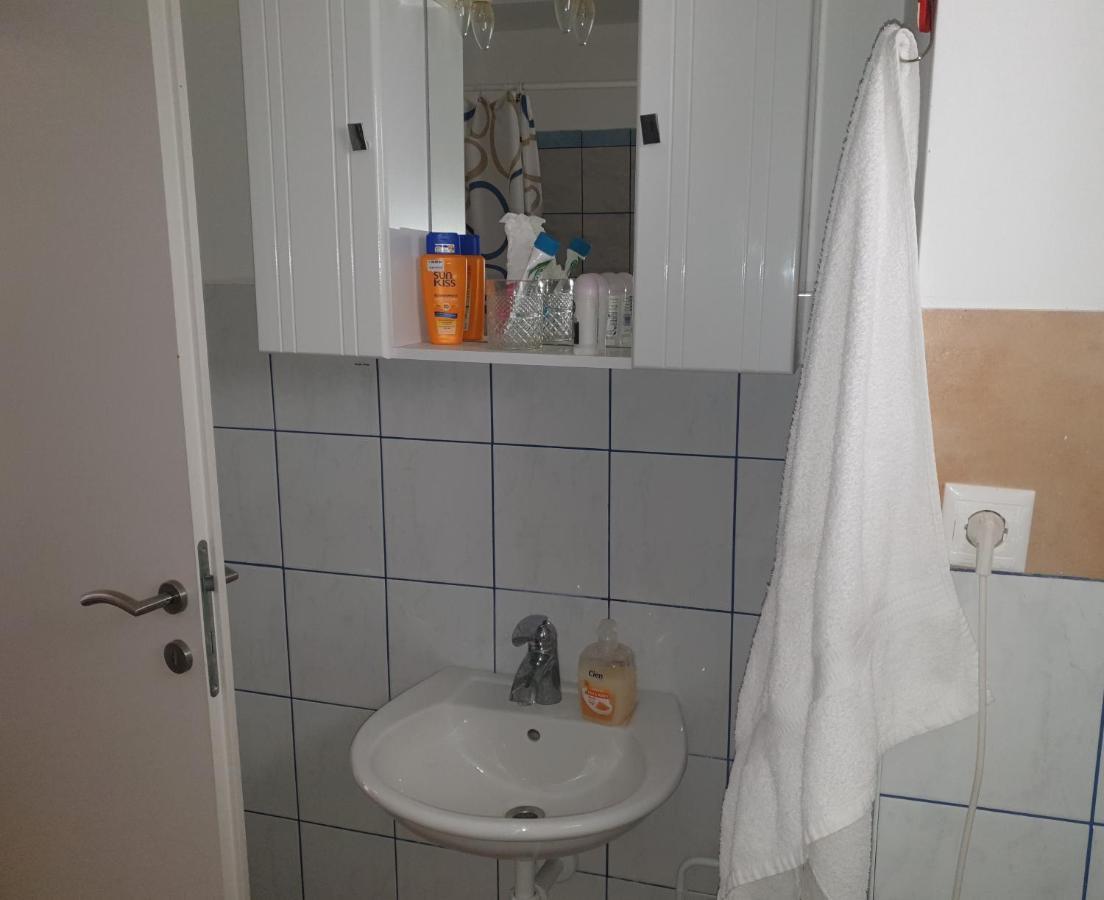 Ulica Dvori Narca 12 Apartment 4+2 Per. Baska  Bagian luar foto